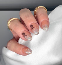 Load image into Gallery viewer, Abstract Minimalist Line Art Nail Decals