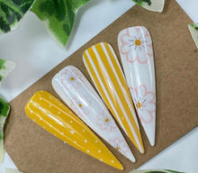 Load image into Gallery viewer, Pink Daisy Decals