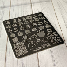 Load image into Gallery viewer, Pumpkins 01 Nail Stamping Plate