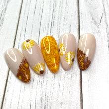 Load image into Gallery viewer, Sunflowers 01 Nail Stamping Plate